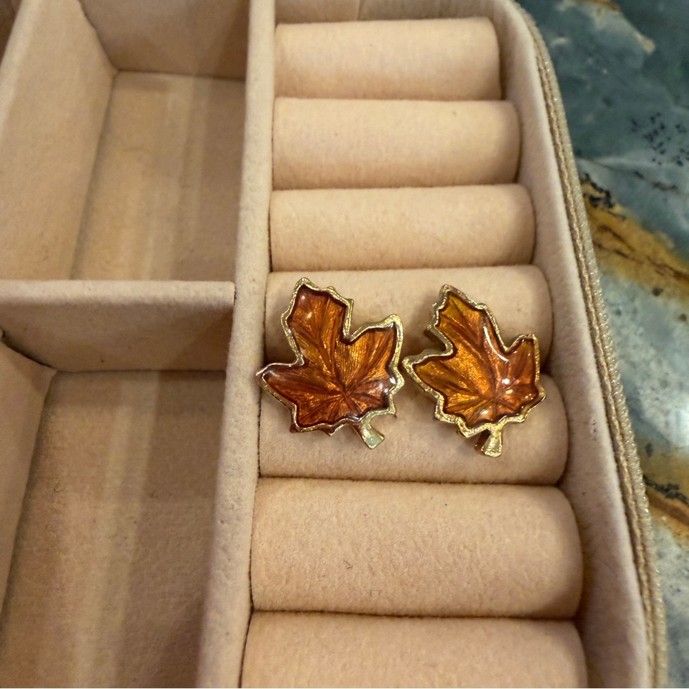 MCM vintage Autumn Fall Maple Leaf Gold Tone Enamel earrings